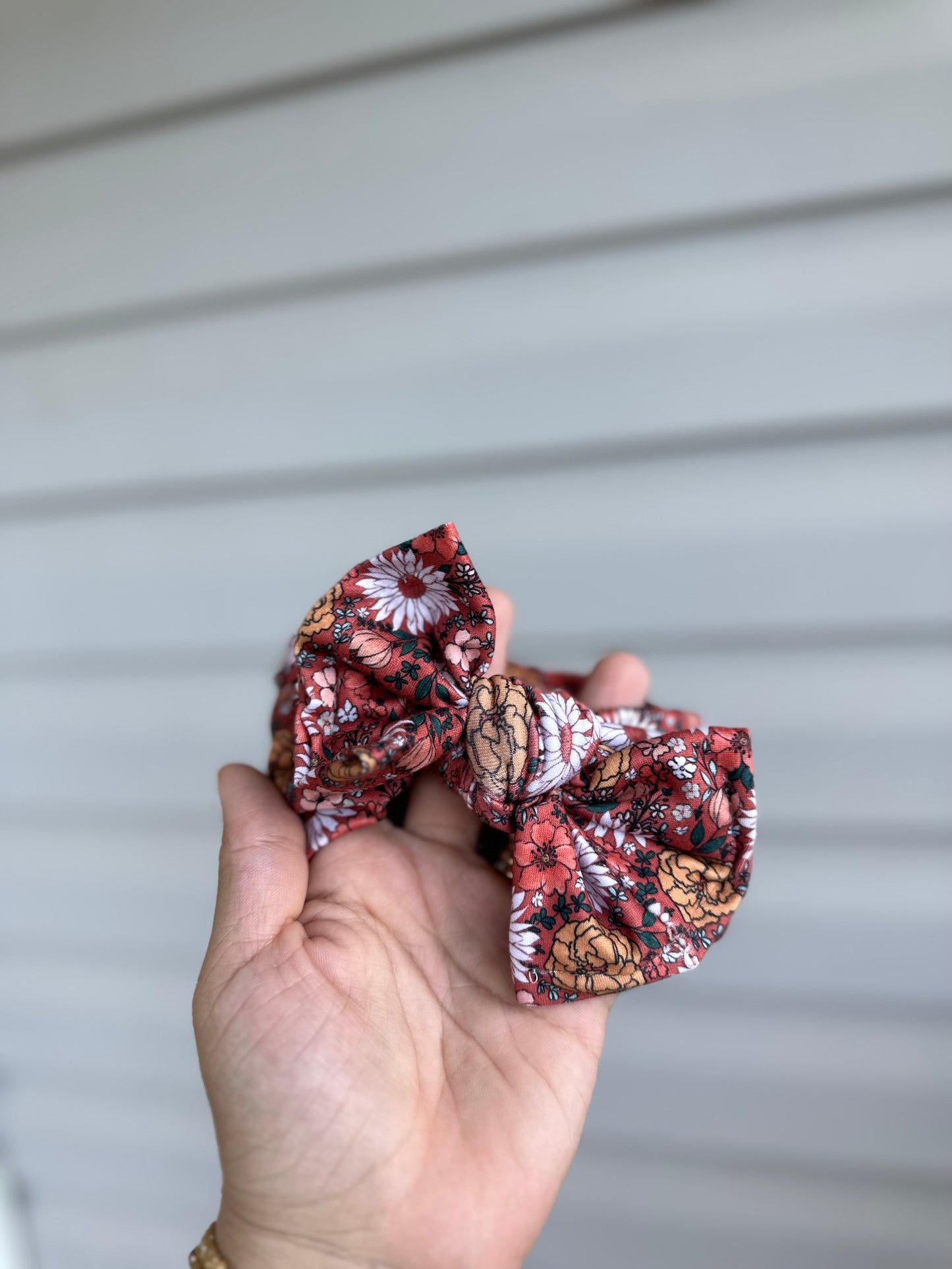 In bloom ( the perfect bow )