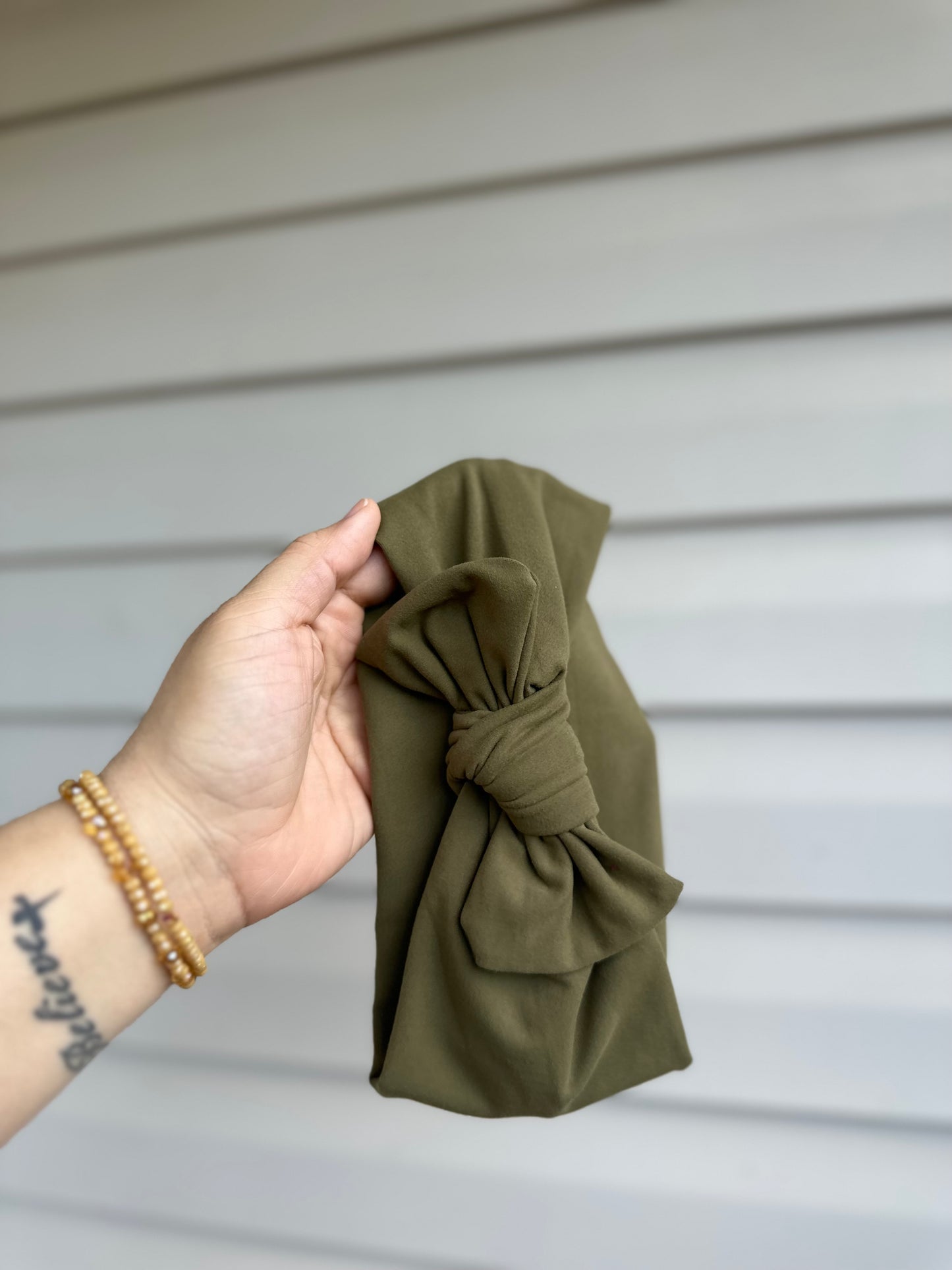 Oregano FAUX BOW