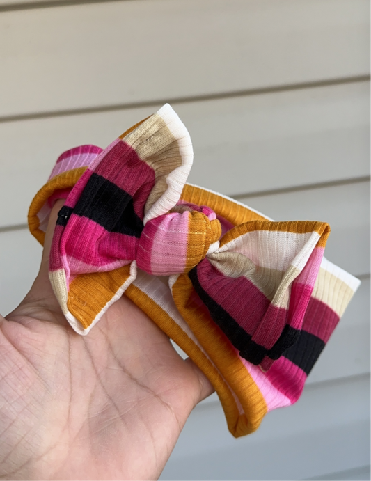 Groovy striped ( the perfect bow )